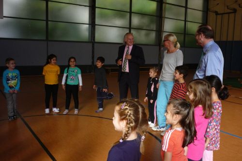 Frau Mahlke und die 1a hatten Besuch von der Stiftung "Unsere Kinder in Braunschweig"